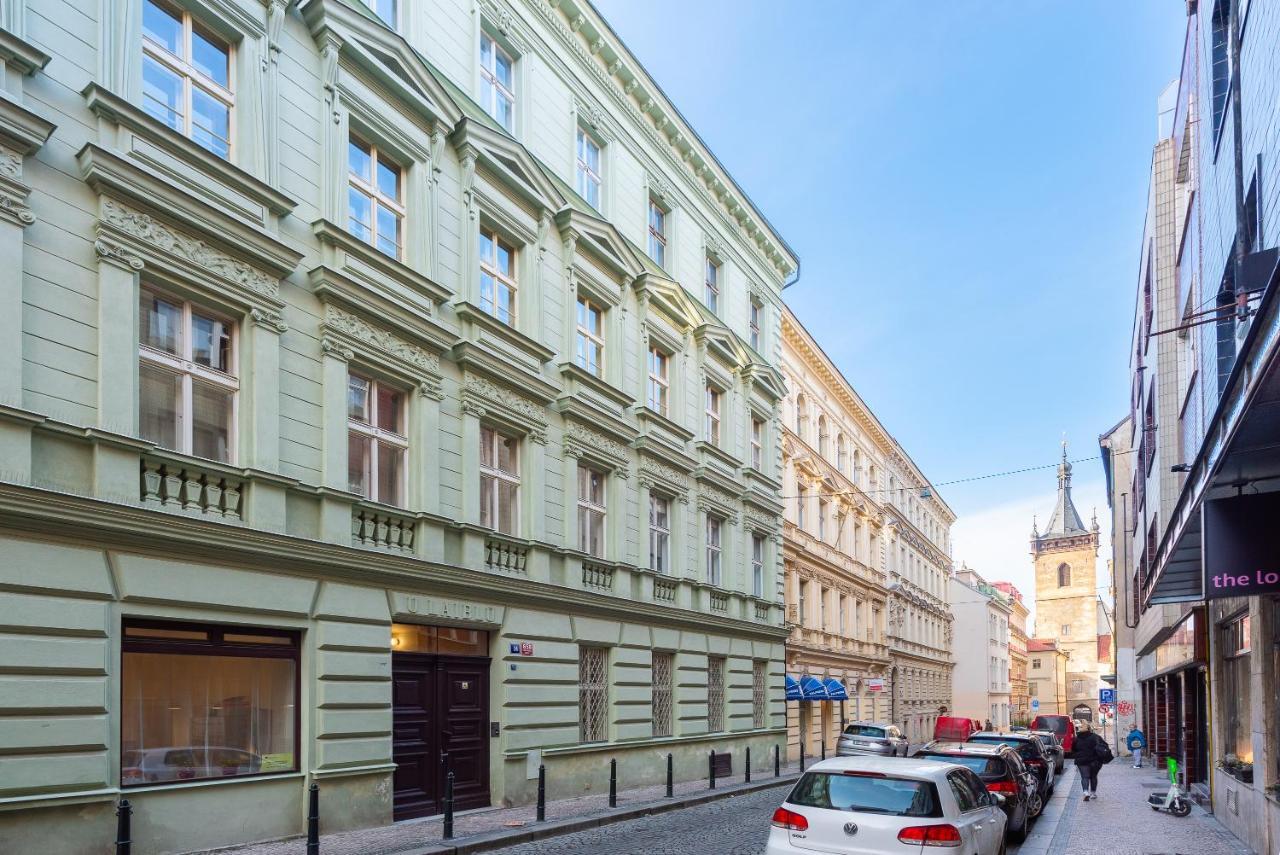 Budget Reznicka apartment Prag Exteriör bild